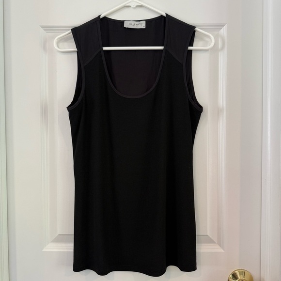 Lola & Sophie Tops - Lola & Sophie Scoop Neck Tank Top Size XS